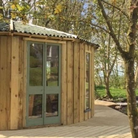The Roundhouse - Unique Space Nestled In The Trees Begelly Экстерьер фото
